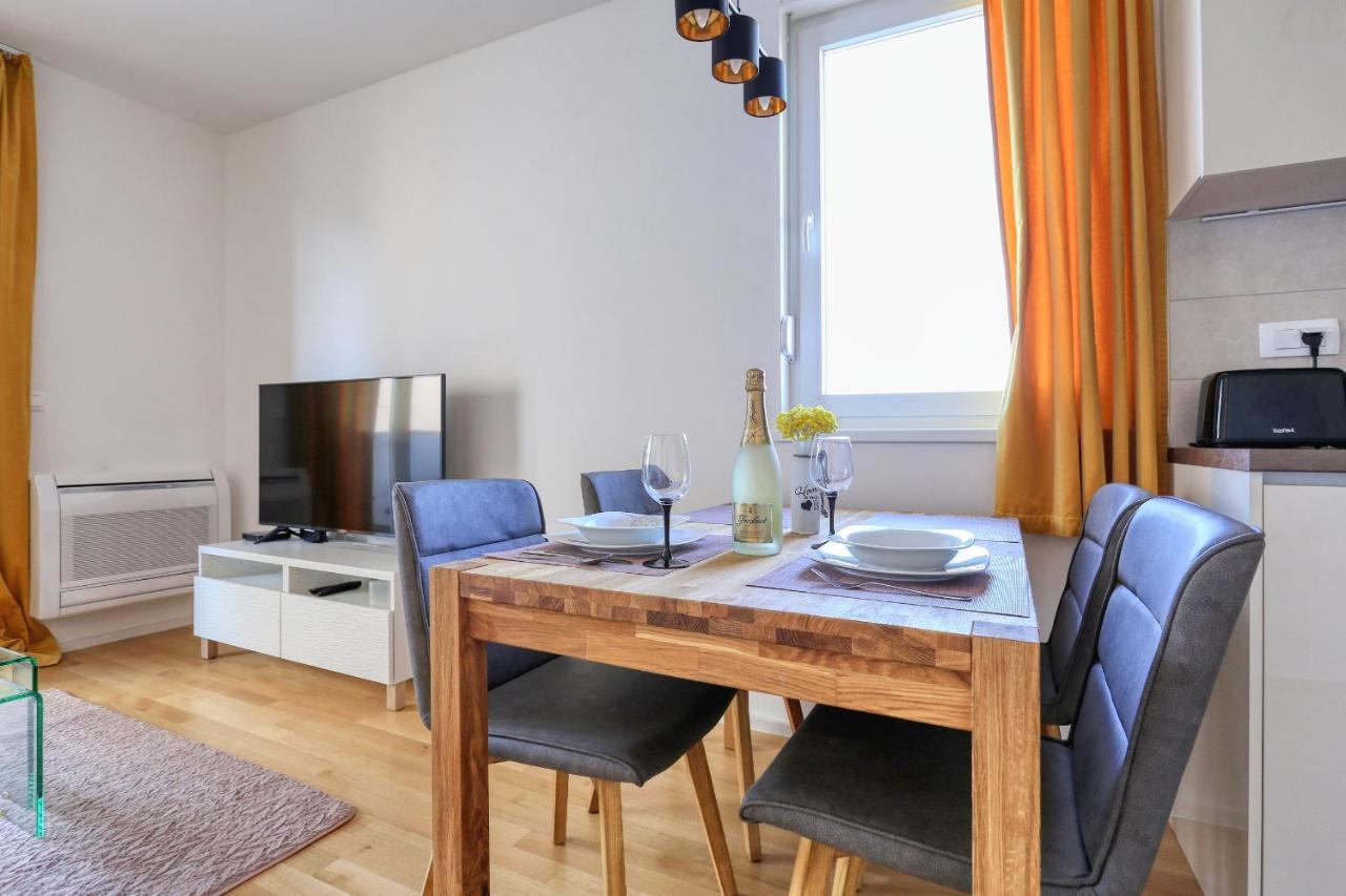 Apartment Barbara With Private Parking In The Garage Zadar